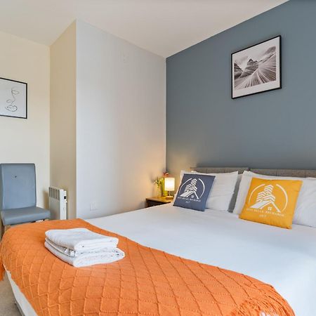 247 Serviced Accommodation In Telford 2 Bedroom Apartment Extérieur photo
