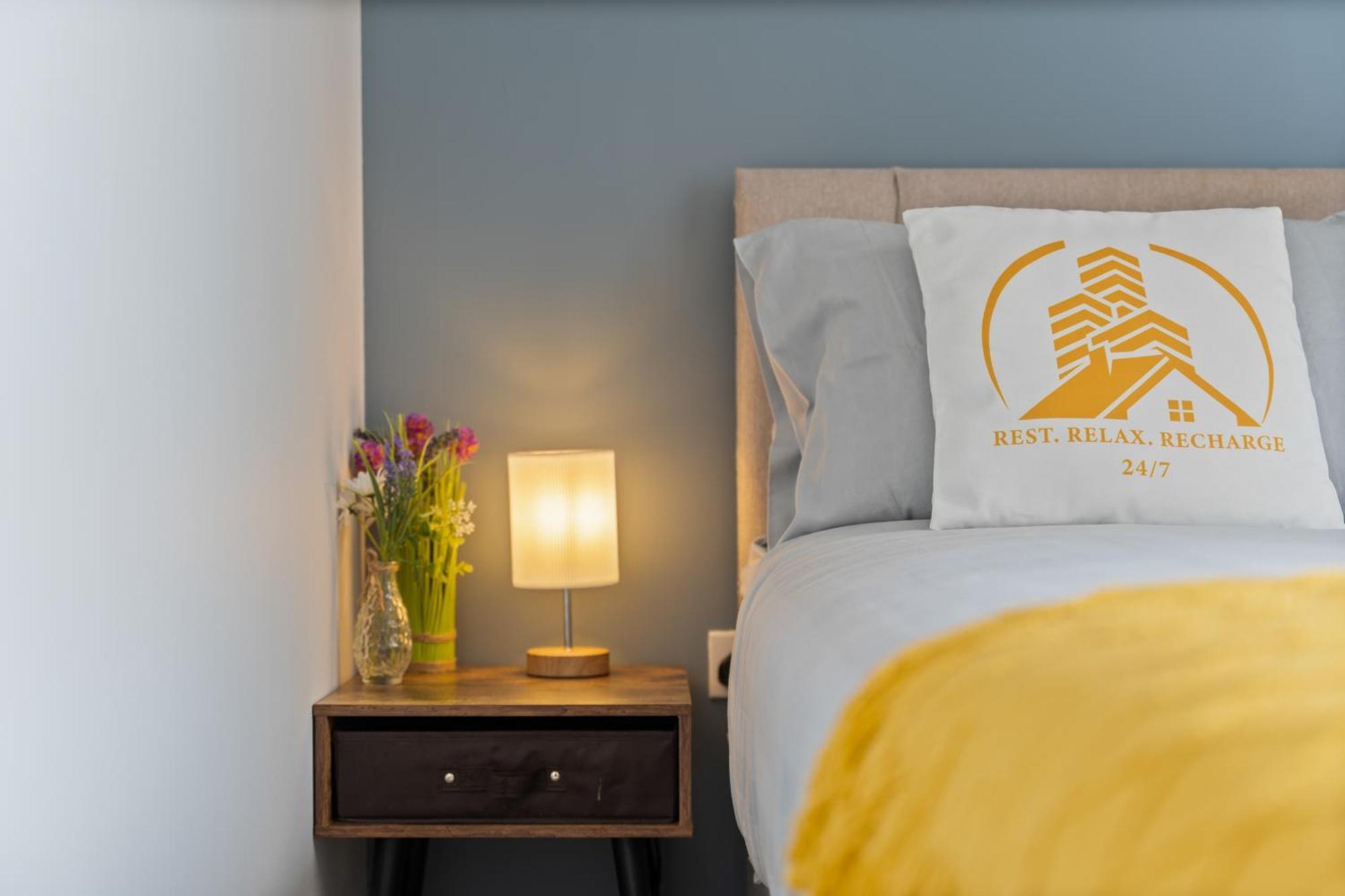 247 Serviced Accommodation In Telford 2 Bedroom Apartment Extérieur photo