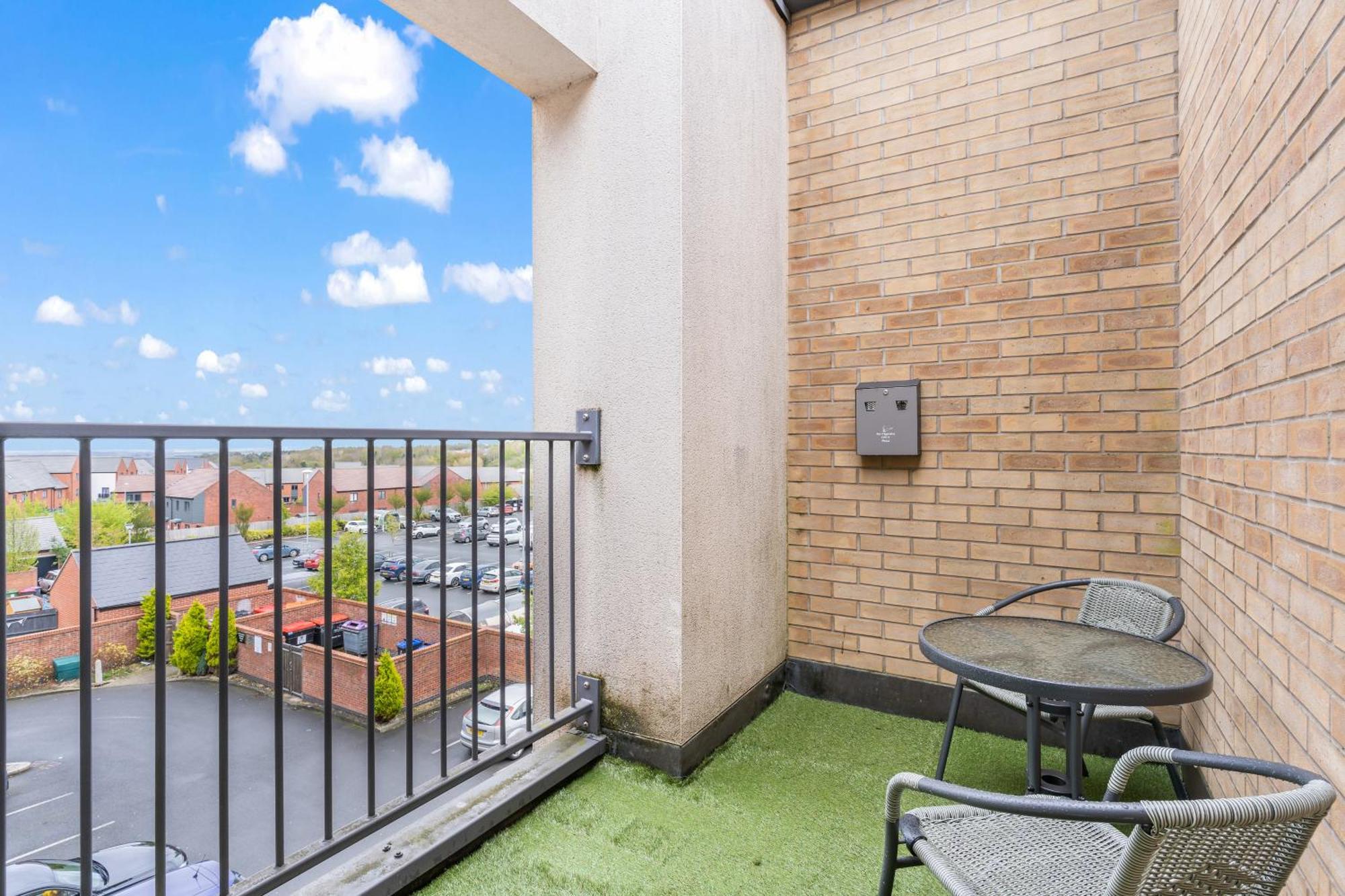 247 Serviced Accommodation In Telford 2 Bedroom Apartment Extérieur photo